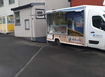 faroe-islands/strendur/restaurant/sjogati-fisk-kips-bilurin