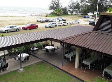 brunei/tutong-beach/restaurant/tarindak-beach-restaurant-pantai-restaurant