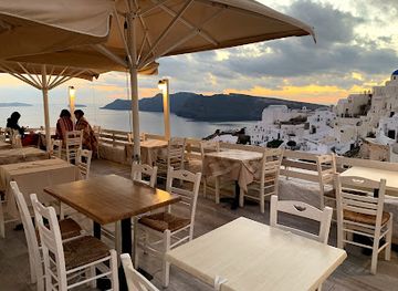 greece/santorini/oia/restaurant/thalami