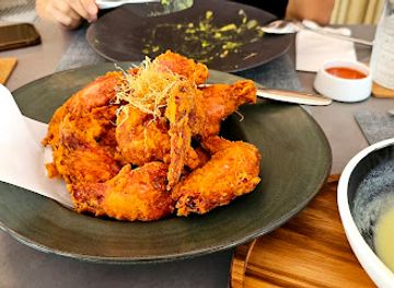 singapore/pulau-semakau/restaurant/the-bukit-bistro-bar