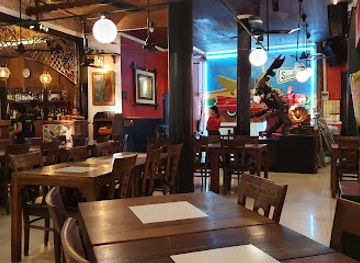 cambodia/siem-reap/restaurant/the-red-piano-pub-street