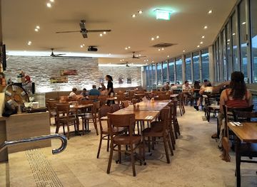 australia/the-whitsundays/restaurant/fish-d-vine-the-rum-bar