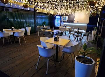 honduras/tela/restaurant/burger-house