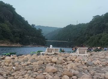 bangladesh/jaflong/restaurant/dirai-moni-restaurant