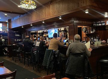 new-york/whiteface-mountain/restaurant/white-bear-restaurant