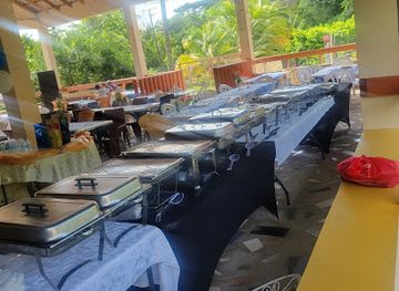 grenada/sauteurs/restaurant/den-s-cravings-restaurant-and-bar