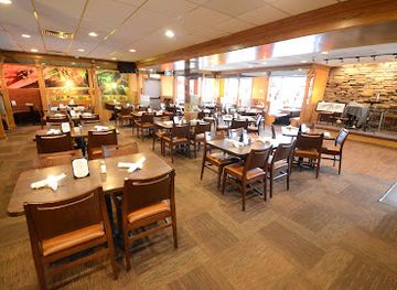 illinois/oak-lawn/restaurant/fox-s-restaurant-pub