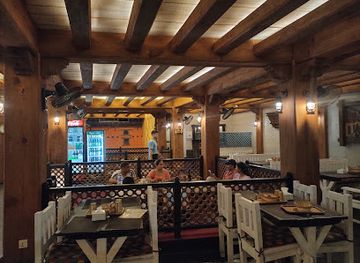 nepal/pokhara/phewa-lake/restaurant/jetho-budho-bhansa-ghar