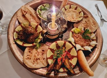 egypt/western-desert/restaurant/snobs-restaurant