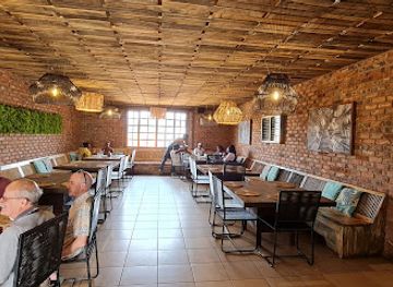 zimbabwe/harare/restaurant/beach-house