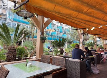 gibraltar/sandy-bay/restaurant/little-bay-bar-and-indian-restaurant