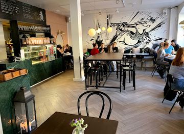 finland/helsinki/punavuori/restaurant/ravintola-green-hippo-punavuori