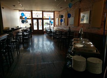 ohio/lake-erie-islands/restaurant/clinton-house-restaurant