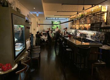 australia/melbourne/restaurant/philippe