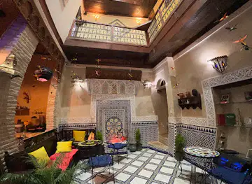 Le Peroke Cafe Restaurant