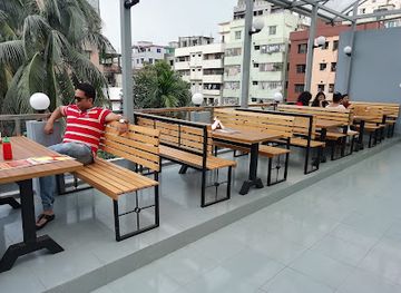 bangladesh/brahmaputra-jamuna-floodplain/restaurant/the-dining-lounge-wari-rooftop