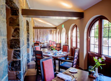 guernsey/rousse-tower/restaurant/the-lobster-and-grill