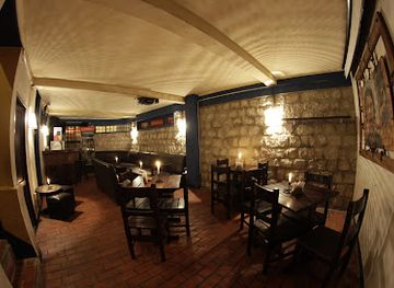 bolivia/la-paz-valley/restaurant/sol-y-luna