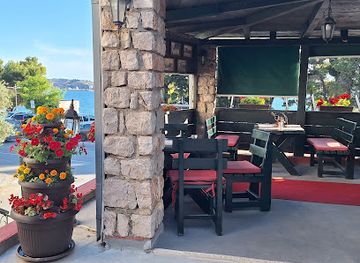 montenegro/kuci/restaurant/konoba-sunce