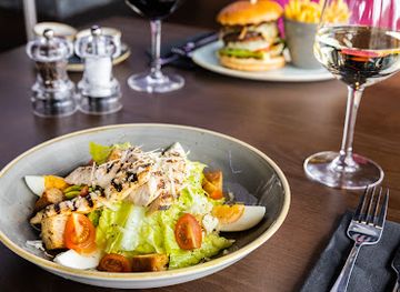 guernsey/forest/restaurant/1857-sports-lounge-bistro