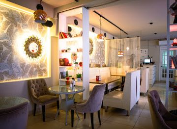 ukraine/chernivtsi/restaurant/ultra-babusya