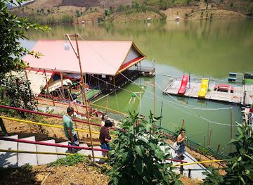 laos/phou-bia/restaurant/ruen-pae-lao-restaurant