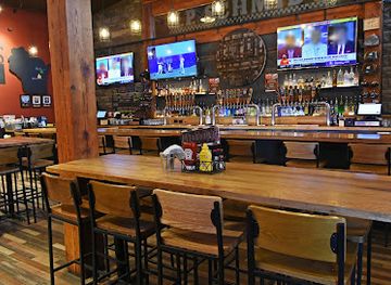 wisconsin/lake-winnebago-region/restaurant/greene-s-pour-house-at-the-granary