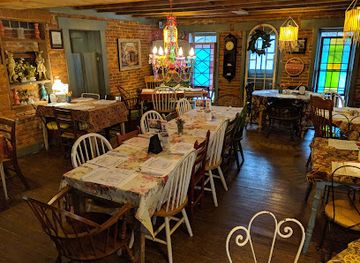 indiana/morgan-monroe-state-forest/restaurant/farm-house-cafe-tea-room