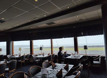 iceland/keflavik/restaurant/veitingastaourinn-rain