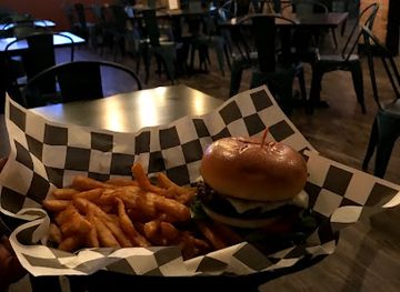 michigan/lansing/restaurant/the-rusty-mug-bar-grill-reo-town