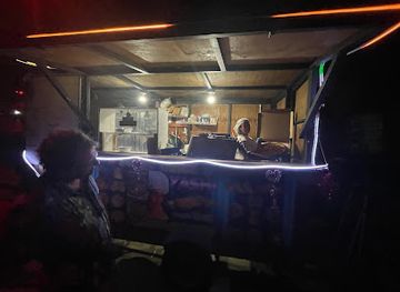 puerto-rico/vieques/restaurant/great-food-truck-vieques-isla-nena