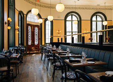 south-carolina/charleston/french-quarter/restaurant/brasserie-la-banque