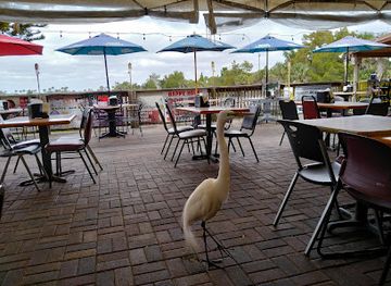 florida/nature-coast/restaurant/bayport-inn