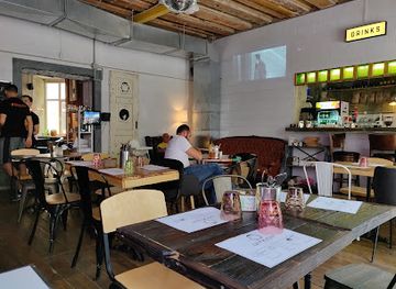 ukraine/lviv/restaurant/epic-cheeseburger-cafe