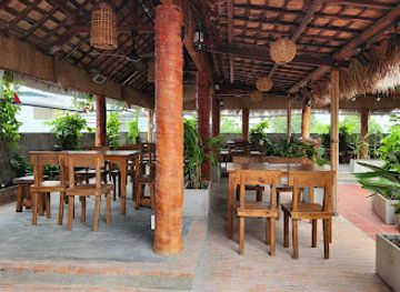 vietnam/nha-trang/restaurant/xom-moi-garden-nha-trang