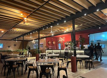 tanzania/masai-steppe/restaurant/shooters-grill