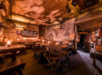 estonia/tallinn/old-town/restaurant/iii-draakon