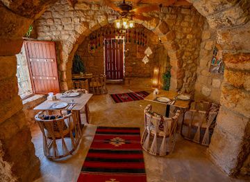 jordan/burial-mounds/restaurant/jordan-heritage-restaurant-petra