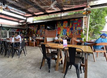 zambia/lusaka/longacres/restaurant/scallywags-cafe-and-restaurant