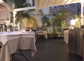 italy/taormina/restaurant/ristorante-le-naumachie