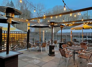 connecticut/litchfield-hills/restaurant/the-old-oak-tavern