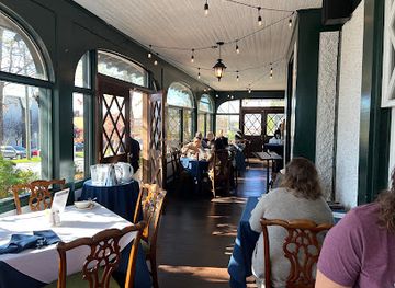 north-carolina/winston-salem/old-salem/restaurant/founders-restaurant