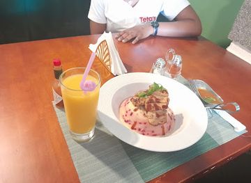 uganda/fort-portal/restaurant/tetas