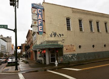 mississippi/the-jackson-prairie/restaurant/mayflower-cafe