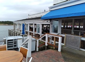 new-york/montauk/restaurant/gosman-s-restaurant