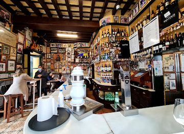 spain/cadiz/old-town/restaurant/taberna-casa-manteca