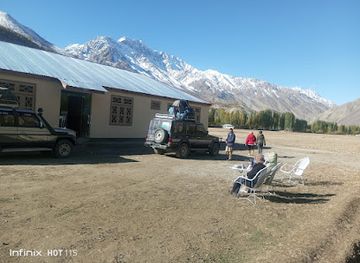 pakistan/phandar-valley/restaurant/the-peninsula-phander-hotel-and-restaurant