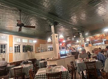 texas/fort-worth/restaurant/lucile-s