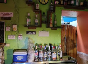 dominica/roseau/restaurant/all-nations-bar