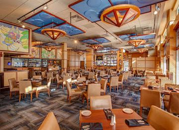 illinois/naperville/restaurant/catch-35-naperville